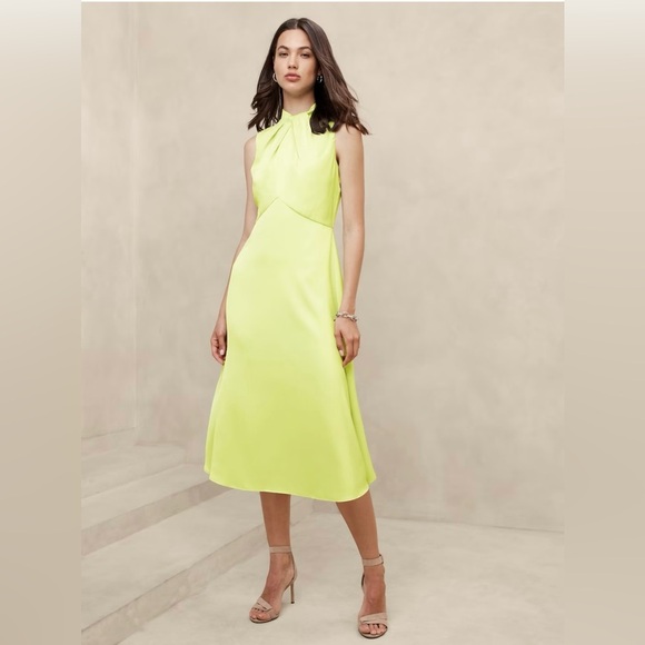NWT! Banana Republic Lime Green Silky Midi Crepe Dress - Picture 1 of 2